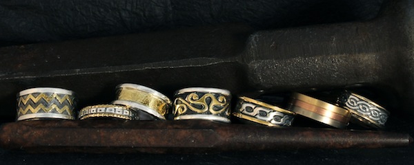 menstwotoneweddingrings